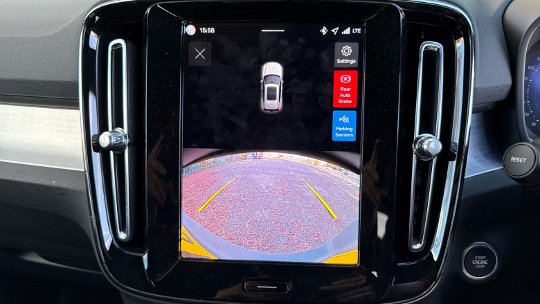 Volvo XC40 2.0 B3P Plus Black Edition 5dr Auto Petrol Estate